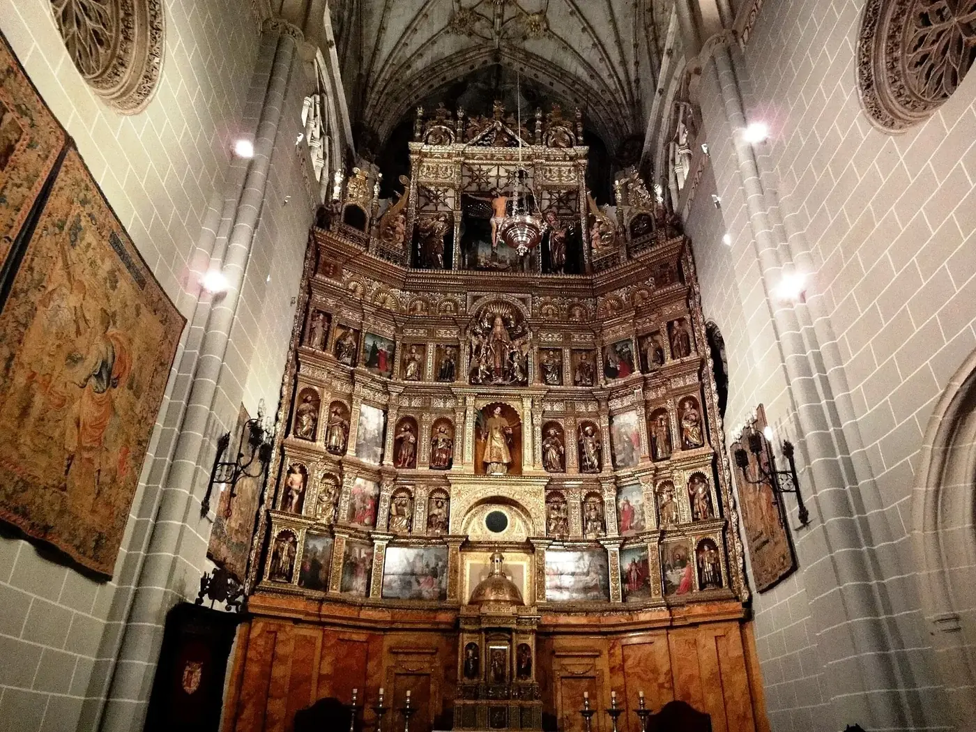 Retablo mayor de la catedral de Palencia