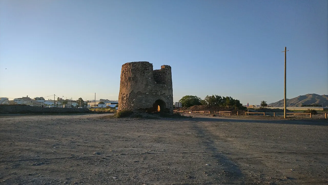 Torre antigua en Palomares