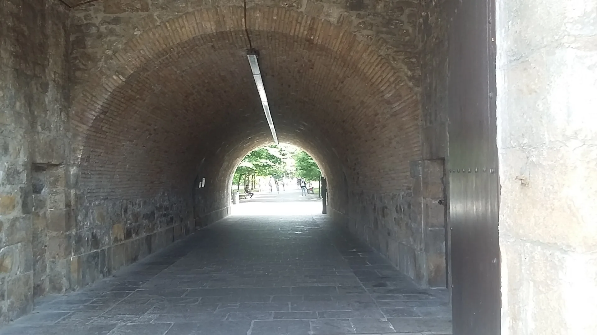 Túnel de entrada a la Ciudadela de Pamplona
