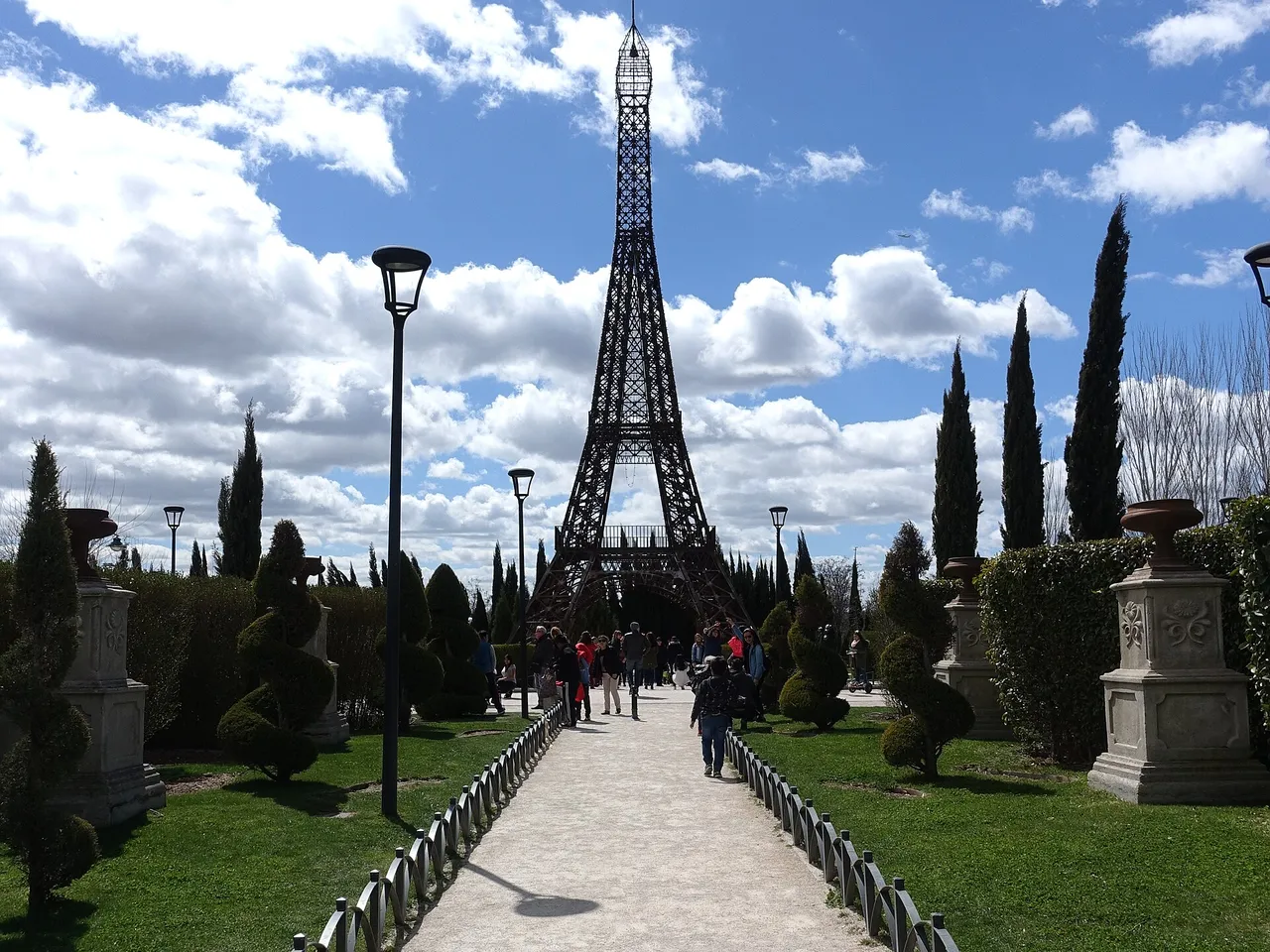 Torre Eiffel del Parque Europa