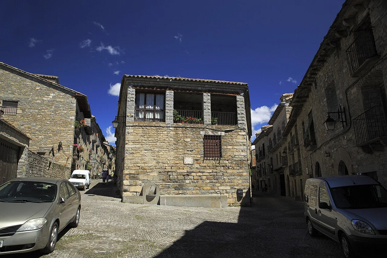 Calle Mayor de Aínsa