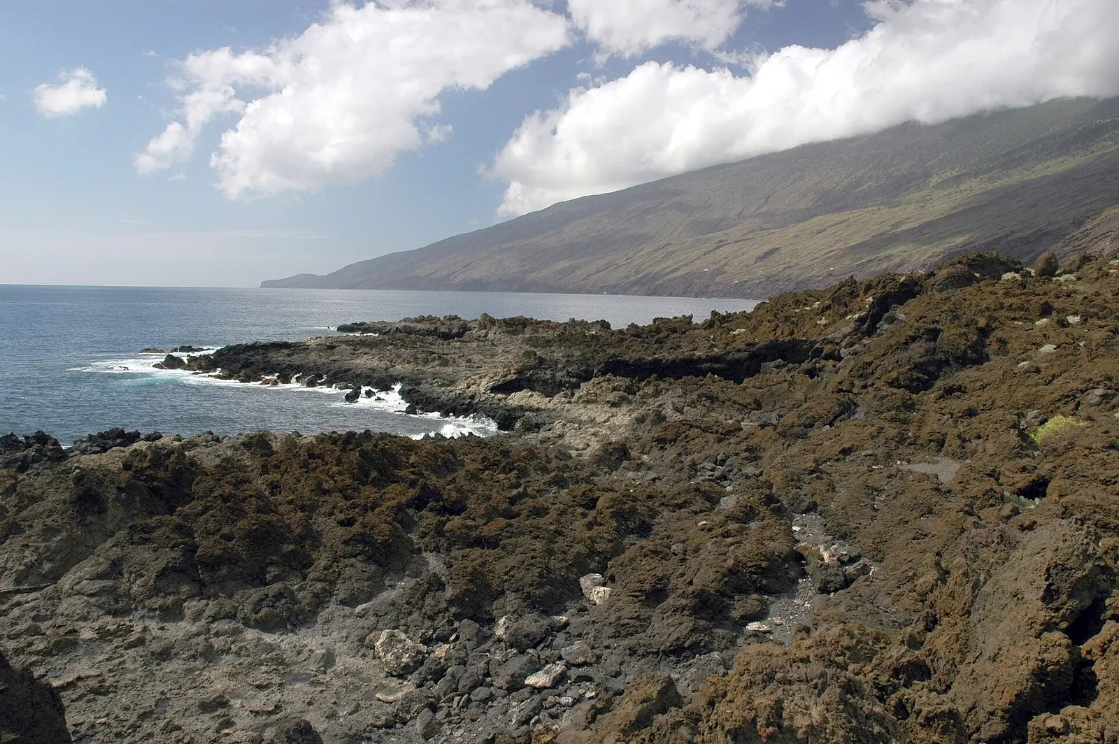 Costa volcánica de Tacorón en el sur de El Hierro