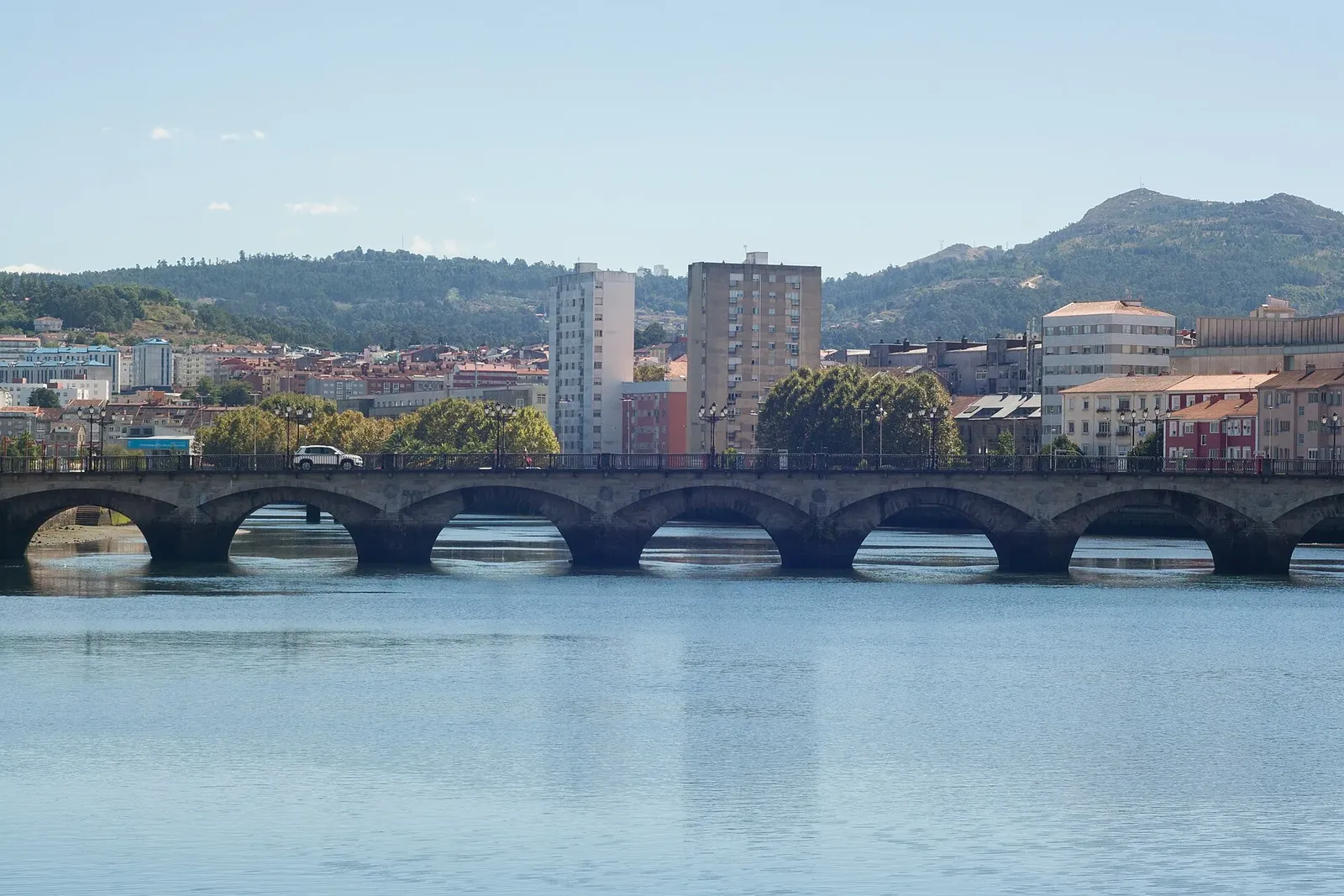 Puente del Burgo sobre el río Lérez en Pontevedra