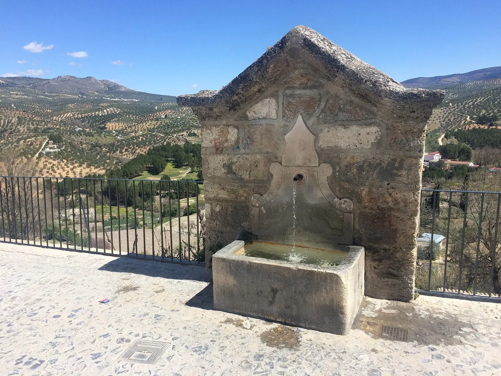 Fuente en el Balcón del Adarve de Priego de Córdoba