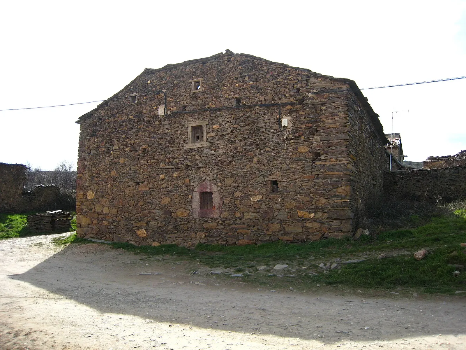 Casa de pizarra en Serracín