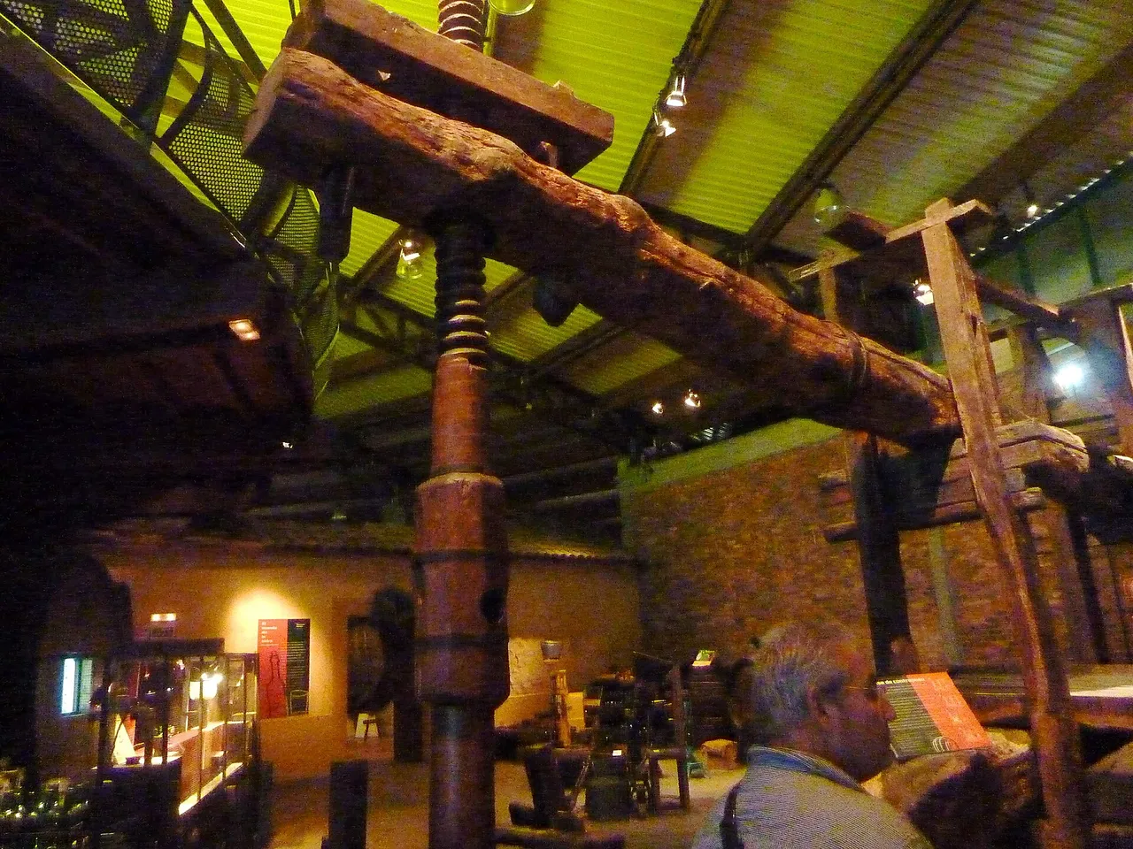 Prensa de sidra antigua en el Museo de la Sidra