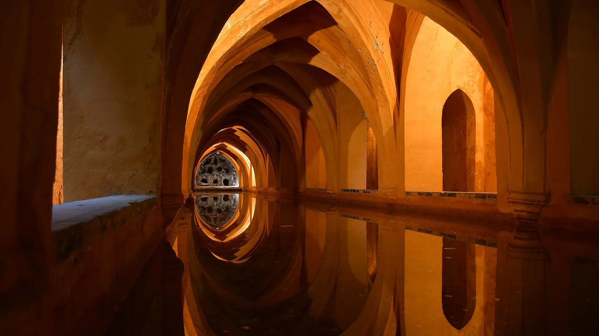 Baños de doña María de Padilla en el Alcázar de Sevilla
