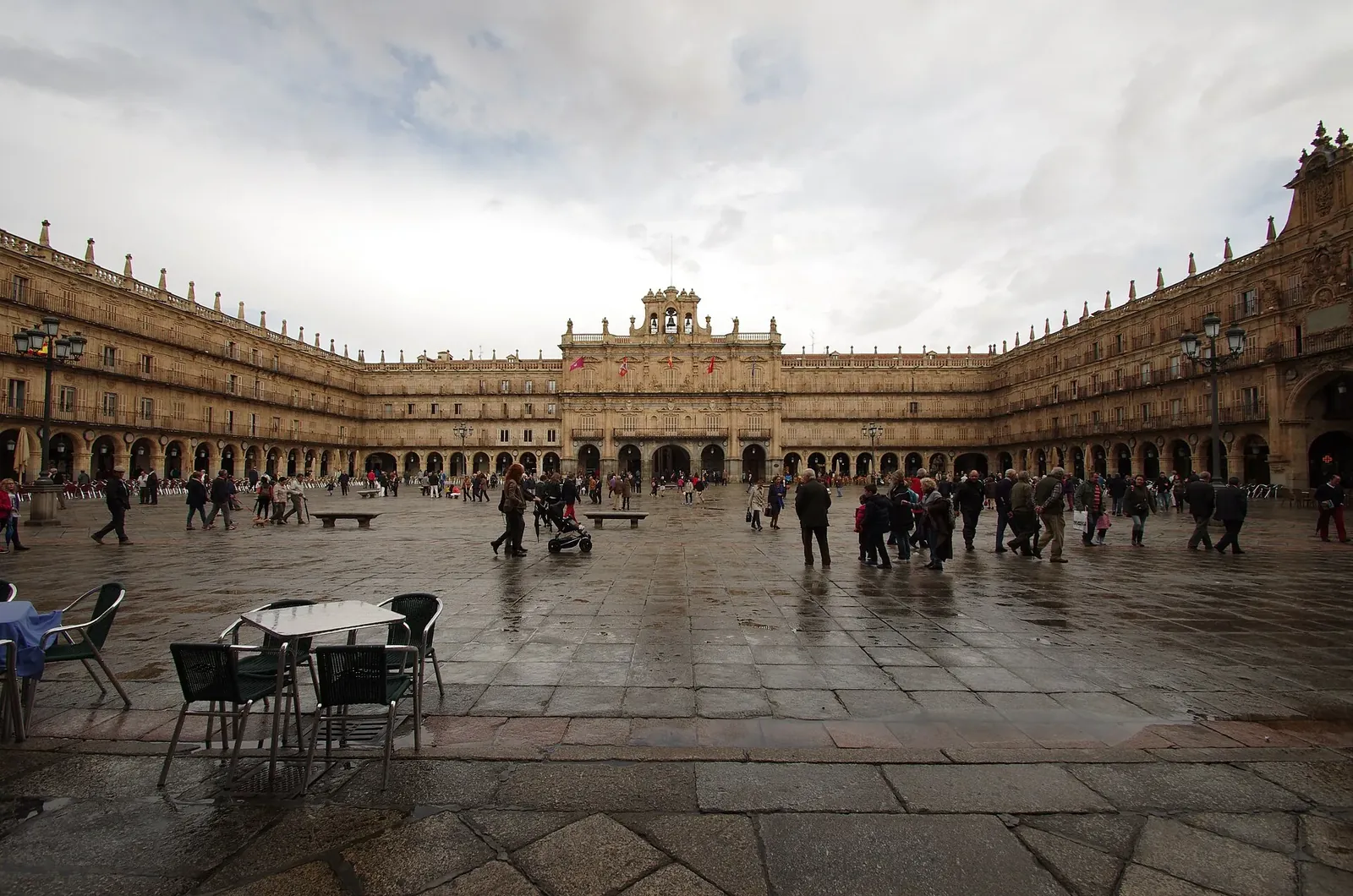 Qué ver en Salamanca: la Plaza Mayor, la rana de la Universidad, las dos catedrales y las mejores vistas