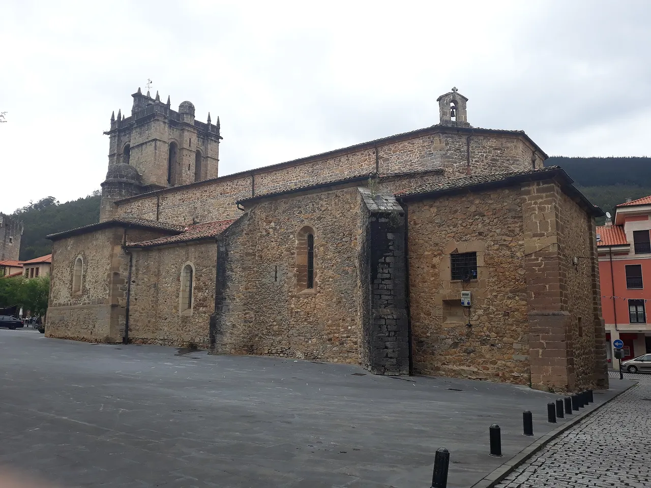 Colegiata de Santa María la Mayor en Salas
