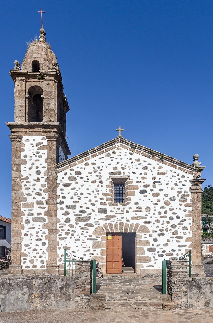 Santuario de San Andrés de Teixido sobre el mar