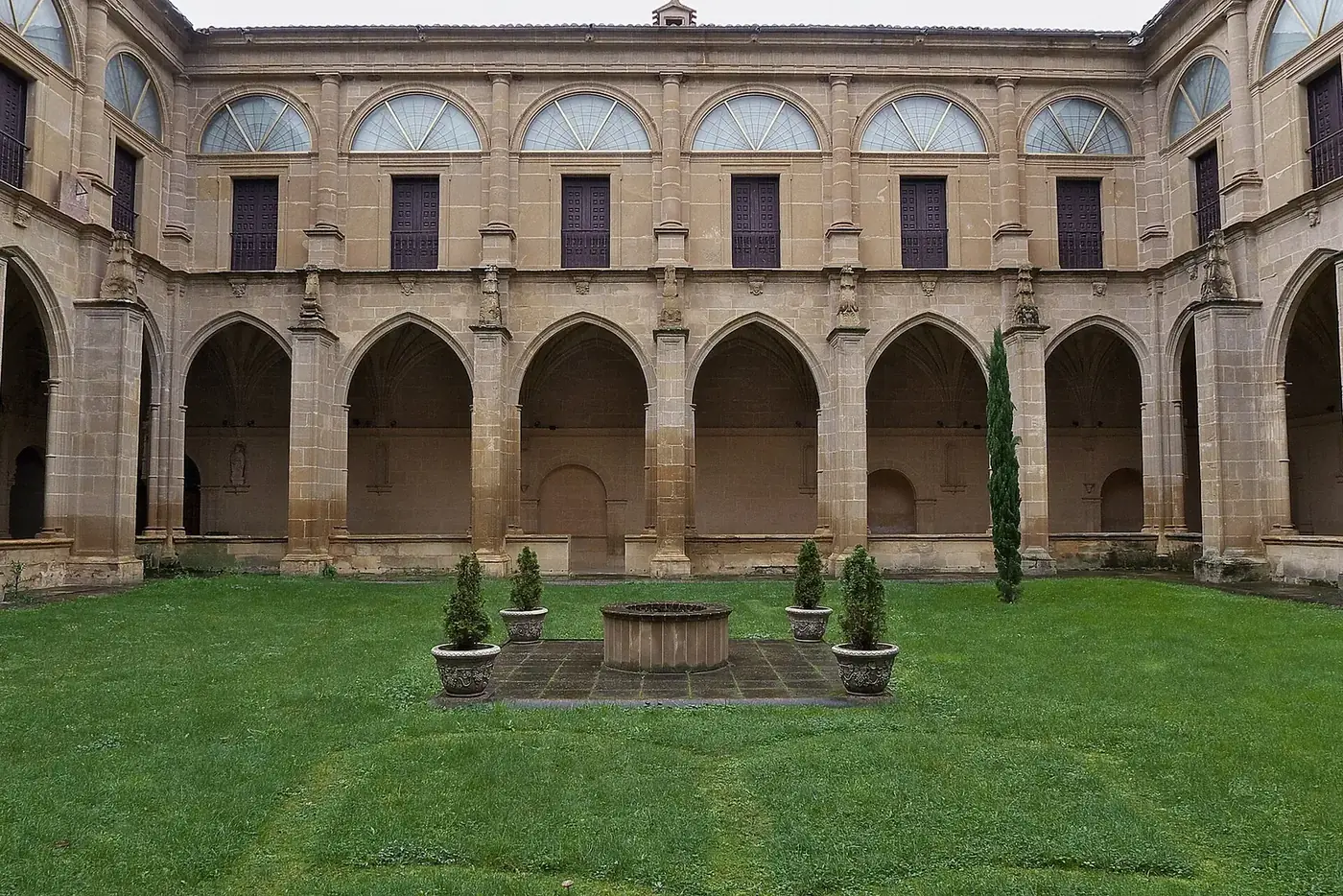 Claustro del monasterio de San Millán de Yuso