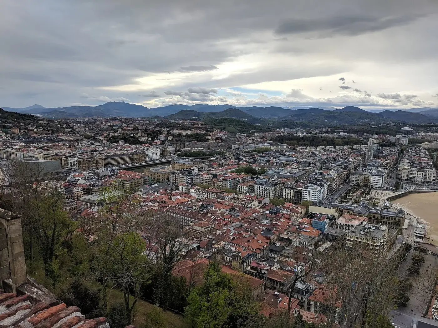 Tejados de la Parte Vieja de San Sebastián desde Urgull