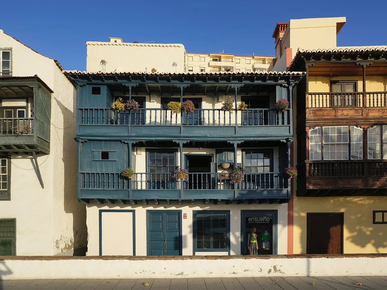 Casas con balcones canarios de madera en Santa Cruz de La Palma