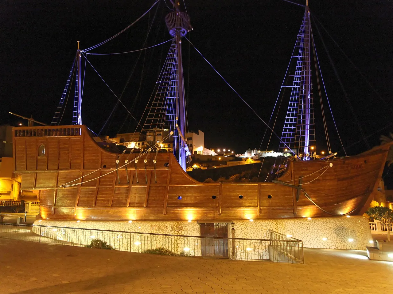 Barco de la Virgen en la plaza de la Alameda de Santa Cruz de La Palma