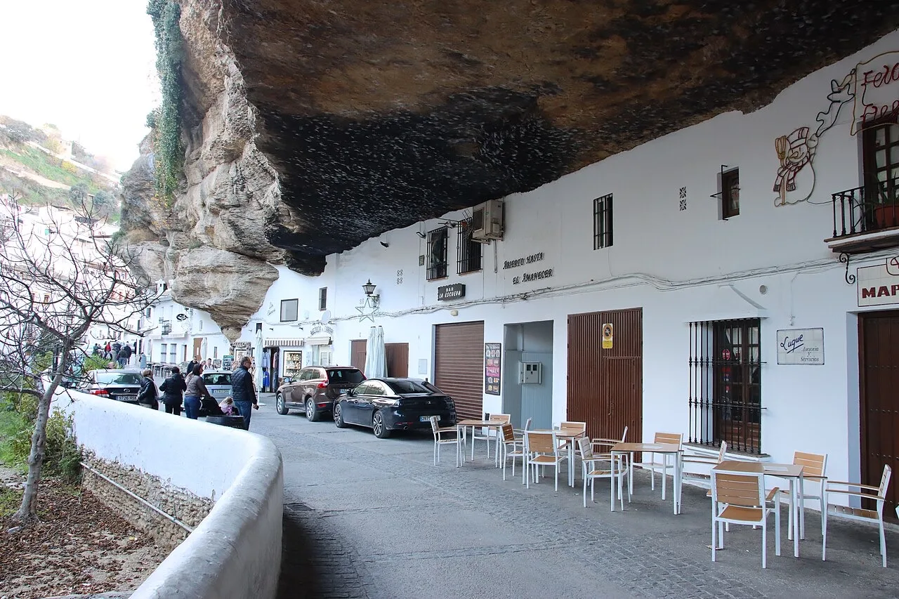 Setenil de las Bodegas