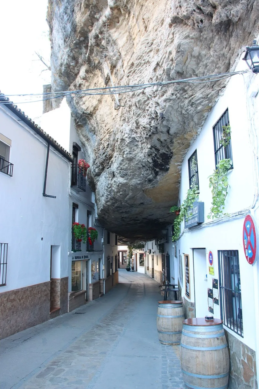 Calle Cuevas de la Sombra en Setenil de las Bodegas