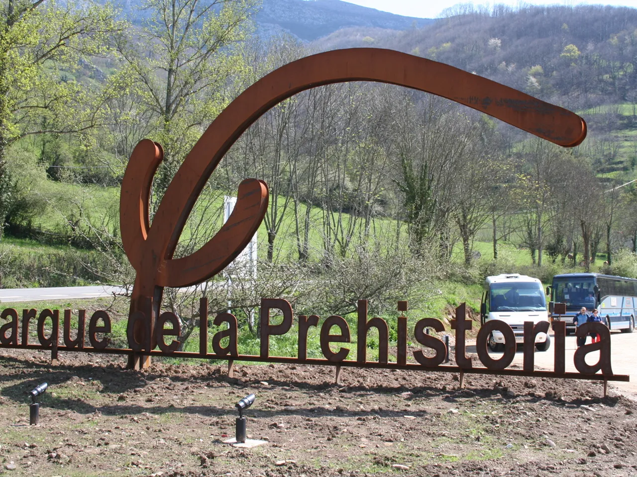 Cartel del Parque de la Prehistoria