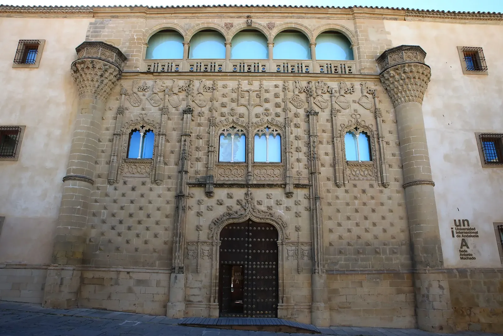 Fachada del Palacio de Jabalquinto en Baeza
