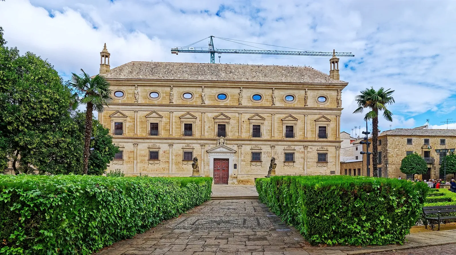 Palacio de las Cadenas de Úbeda desde sus jardines