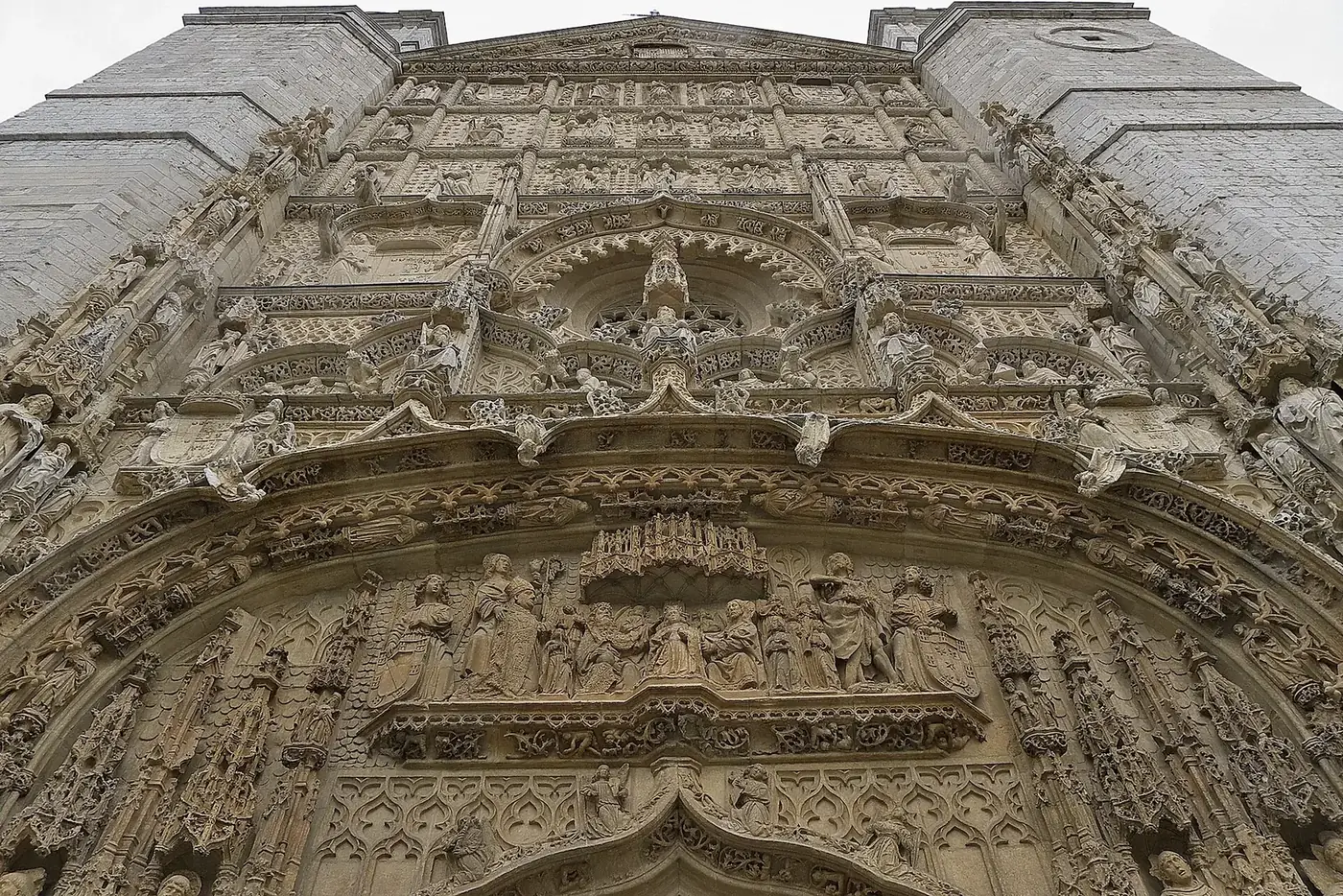Fachada de la iglesia de San Pablo de Valladolid