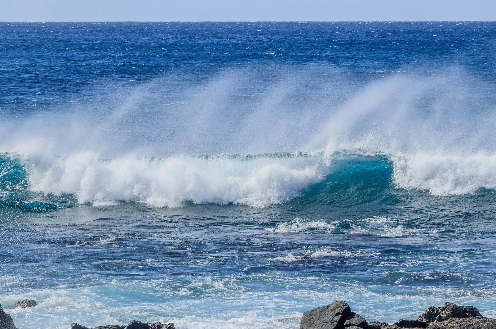 Olas rompiendo en la costa de Valle Gran Rey