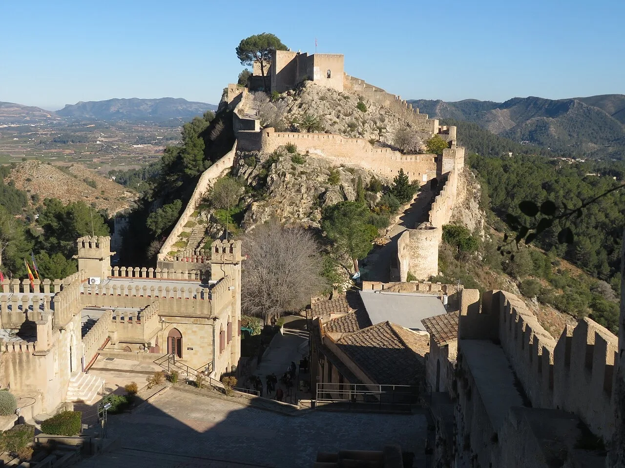 Castillo de Xàtiva sobre la sierra