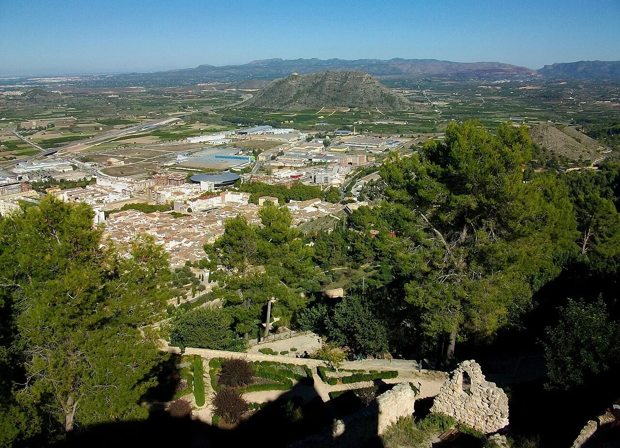 Vista de Xàtiva y el castillo