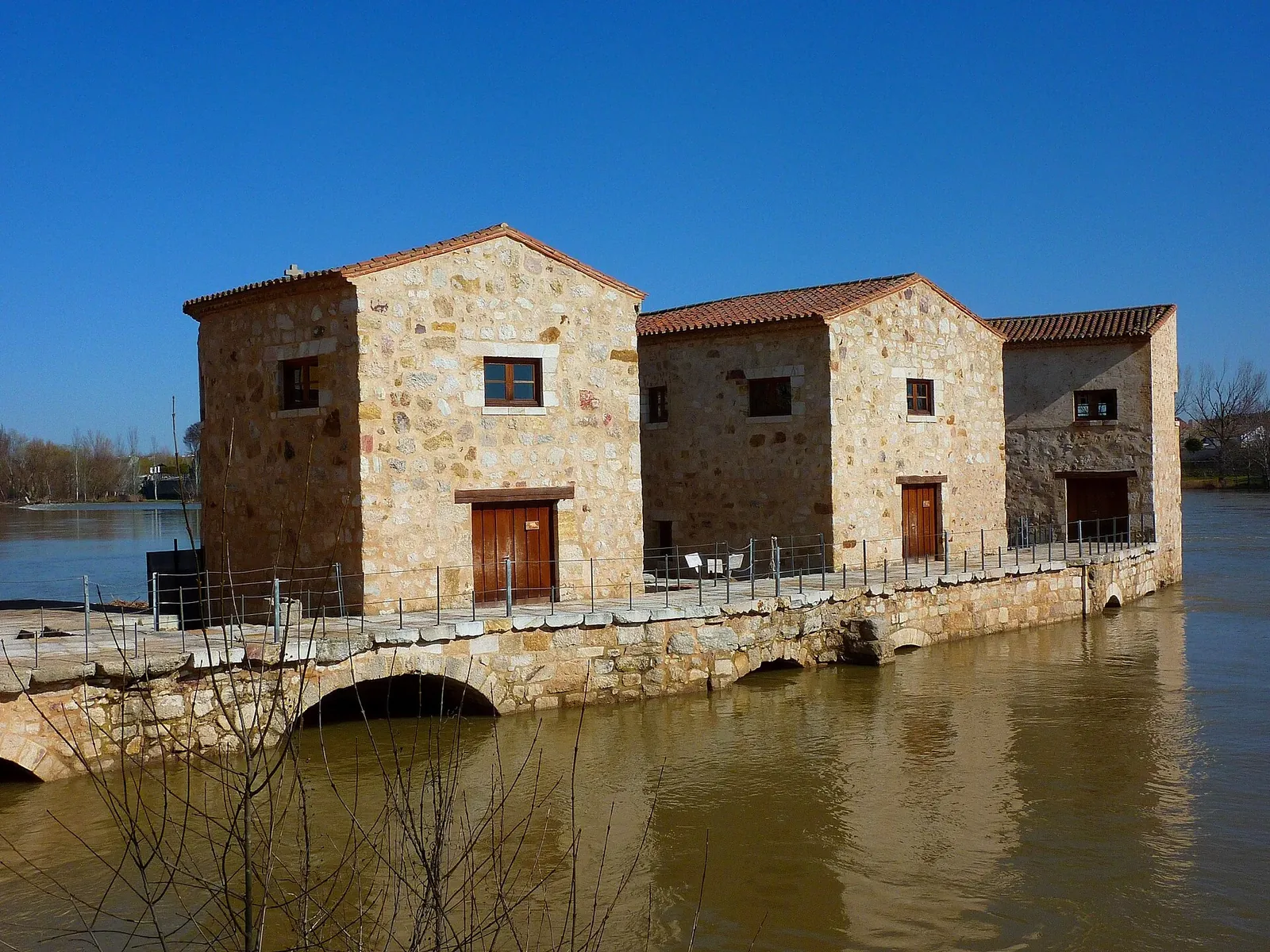 Aceñas de Olivares, molinos medievales sobre el Duero en Zamora