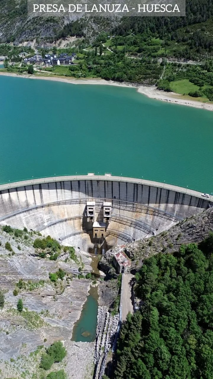 Presa del embalse de Lanuza