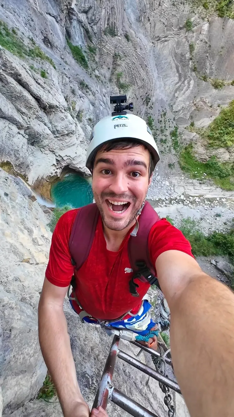 Cheno en la vía ferrata del Sorrosal