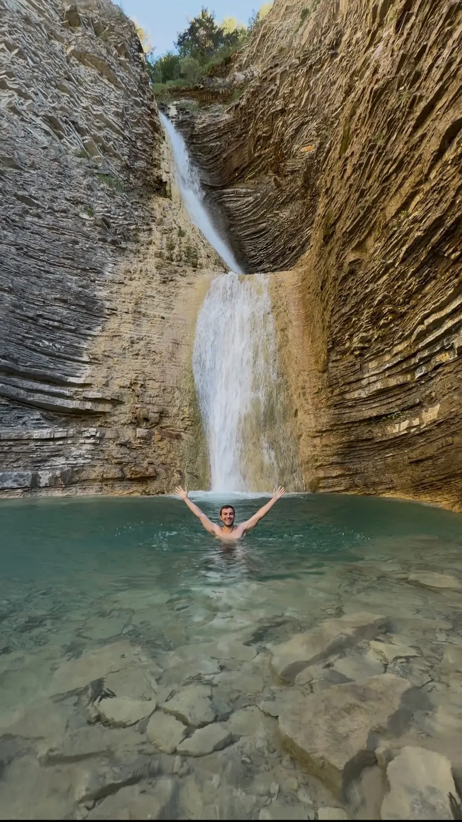 Cascada de Orós Bajo, Pirineo Aragonés